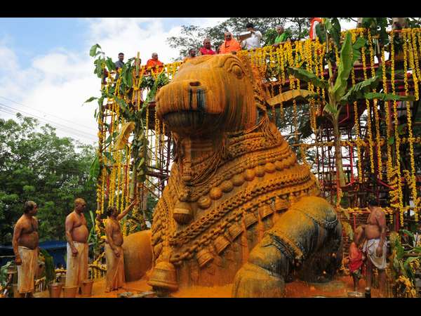 ಕುಂಕುಮ– ಅರಿಶಿನ ಬಳಸುವಂತಿಲ್ಲ