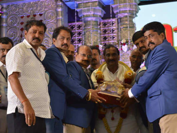 ಹಣಪಾವತಿ, ನೋಂದಾವಣೆ