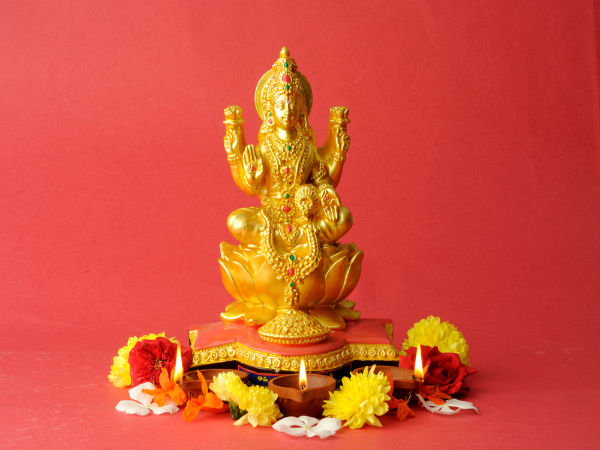 ಕಷ್ಟ ನಿವಾರಿಸುವ ಮಹಾಲಕ್ಷ್ಮಿ