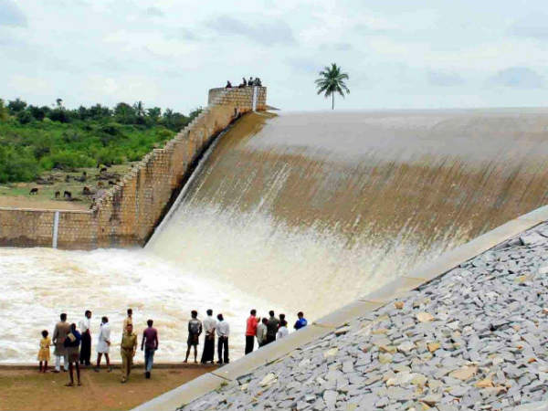 ಸಿಹಿ ನೀರು ಹೊಂಡಕ್ಕೂ ಸೇರುತ್ತದೆ