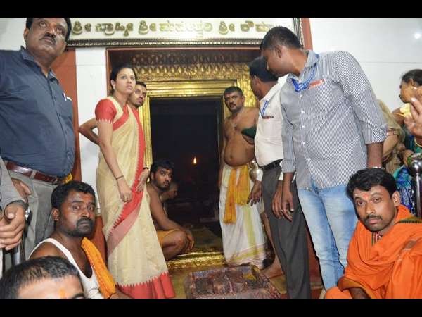 ದೇವಾಲಯಕ್ಕೆ ಬೀಗ