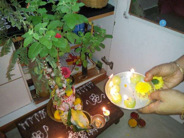 ದೀಪ ಬೆಳಗುವ ಪದ್ಧತಿ