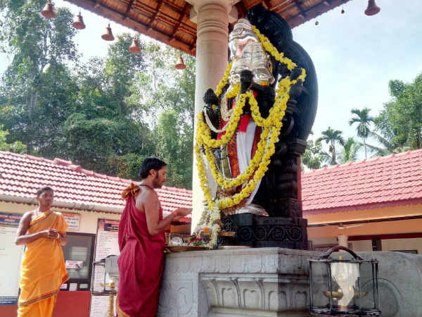 ನಾಡಿನ ಜನರಿಗಾಗಿ ಮಹಾರಾಜರ ಪ್ರಾರ್ಥನೆ