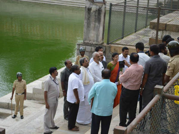 ಸಚಿವರು, ಅಧಿಕಾರಿಗಳು ಜೊತೆಗಿದ್ದರು