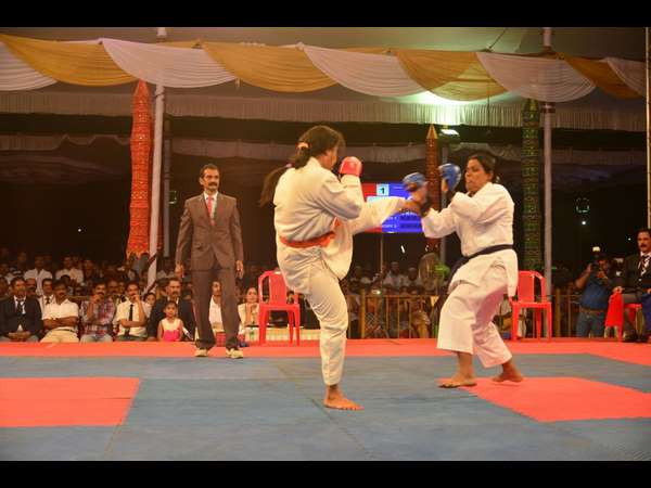 ಏಕಪಕ್ಷೀಯ ಸೆಮಿ ಫೈನಲ್