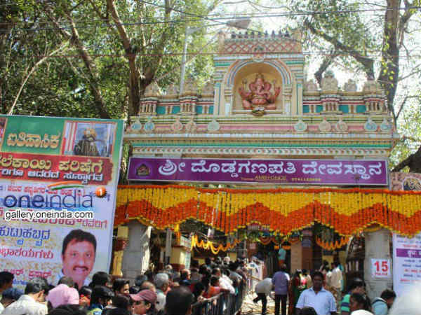 ಕಲ್ಲಾದ ಬಸವನಿಗೆ ಅಭಿಷೇಕ
