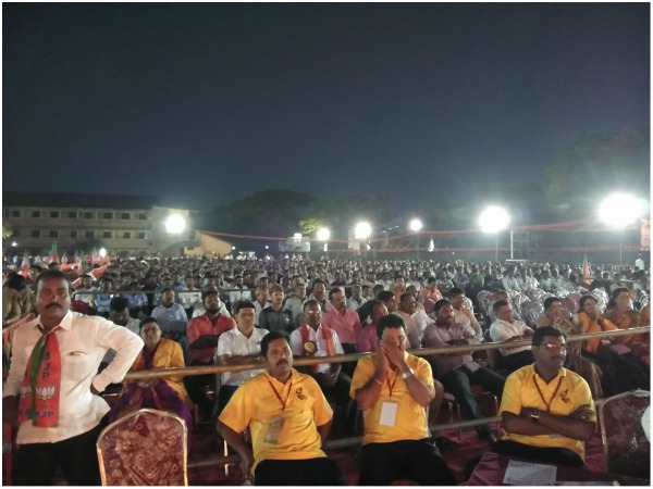 ವಿಷ ಬೀಜ ಬಿತ್ತುತ್ತಿದ್ದಾರೆ