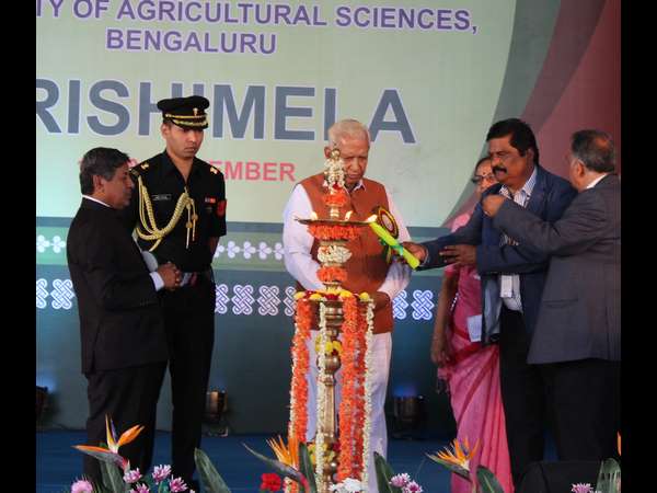 ವಿಜ್ಞಾನಿಗಳು ಹಳ್ಳಿಗಳನ್ನು ದತ್ತು ಪಡೆಯಿರಿ