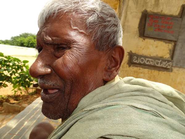 ಕನ್ನಡ ಹಾಡು ನುಡಿಸಲು ಬೇಡಿಕೆ