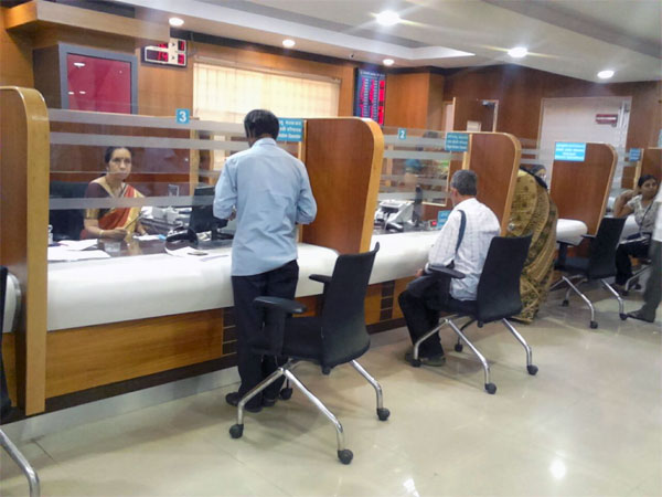 2 ದಿನಕ್ಕೊಮ್ಮೆ ಬ್ಯಾಂಕ್ ಗೆ ದುಡ್ಡು