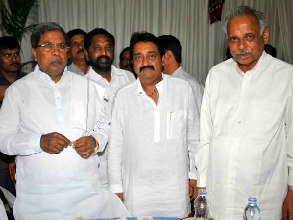 ಸಿದ್ದರಾಮಯ್ಯ ಮನವೊಲಿಕೆ