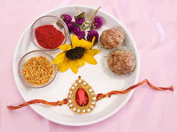 ಮುಂಭಾಗಕ್ಕೆ ಬಾಗಿದಂಥ ಸ್ತನವಿದರೆ