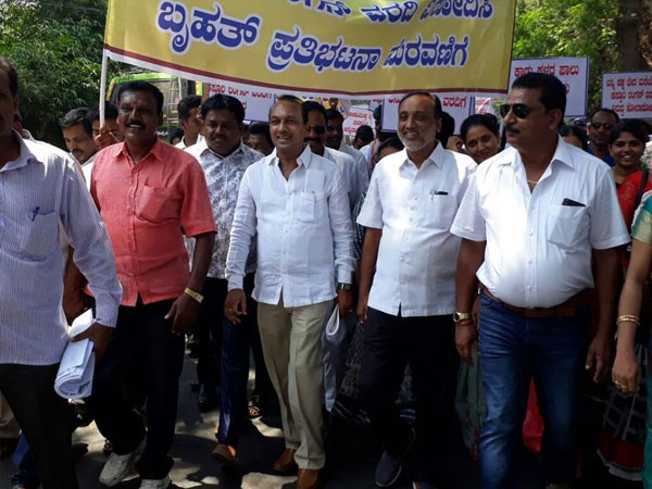 ದೇವೇಗೌಡ ಸಮ್ಮುಖದಲ್ಲಿ ಸೇರ್ಪಡೆ