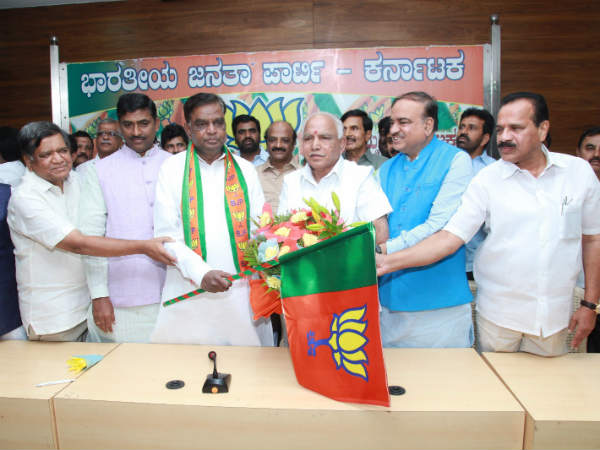 ಬಿಜೆಪಿ ಸೇರಿದ ಶ್ರೀನಿವಾಸ ಪ್ರಸಾದ್