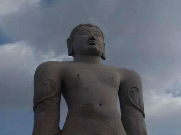 ೩೦ ಅಡಿ ಎತ್ತರದ ಬಾಹುಬಲಿ