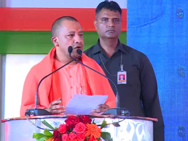 ಜಾತಿ ಆಧಾರಿತವಾಗಿ ಒಡೆಯುತ್ತಿದೆ