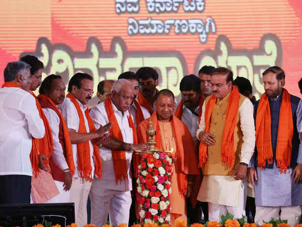 ಜನರು ಕಾಂಗ್ರೆಸ್ ಅನ್ನು ಹೊಡೆದೊಡಿಸುತ್ತಿದ್ದಾರೆ