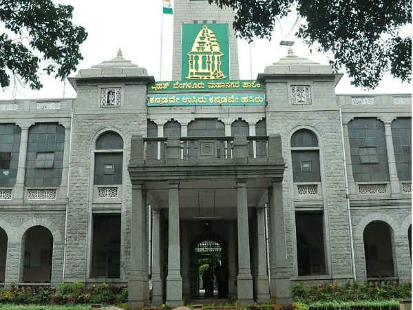 100 ಬೈಕ್ ಆಂಬುಲೆನ್ಸ್ ಖರೀದಿ