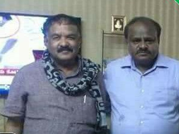 ಪಕ್ಷೇತರ ಸದಸ್ಯರಾಗಿ ಸ್ಪರ್ಧಿಸಿದ್ದರು