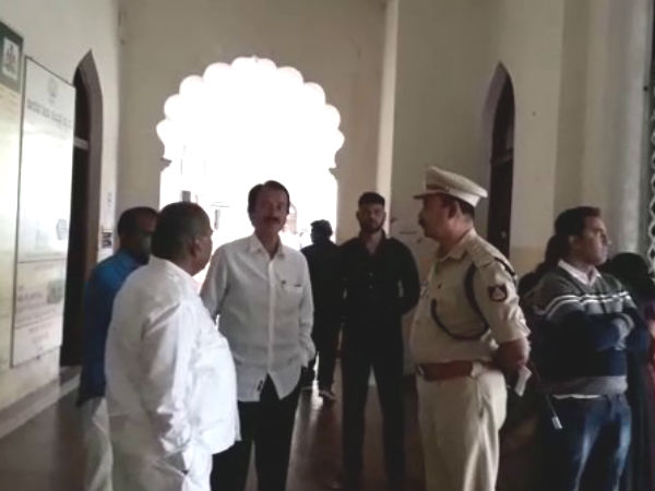 ಹಿಂಬಾಗಿಲ ನಾಮಪತ್ರ