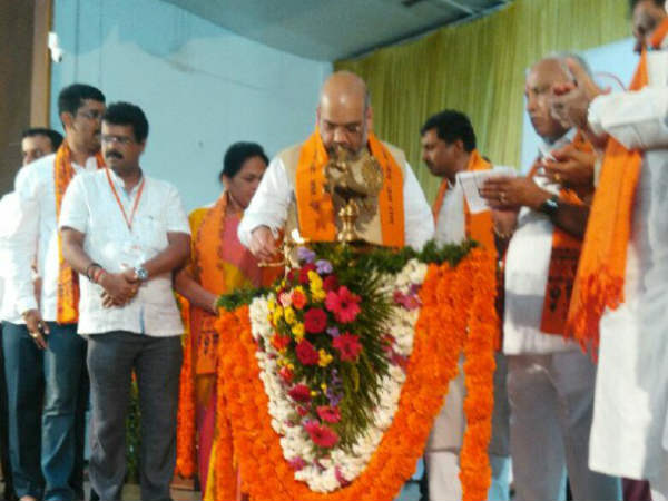 ಗೂಂಡಾಗಿರಿಗೆ ಪೋಷಣೆ