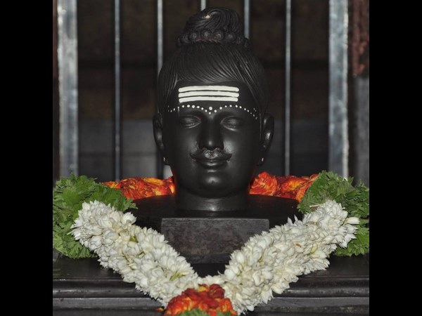 ಕೊಪ್ಪಳದ ಗವಿ ಸಿದ್ದೇಶ್ವರ ಮಠಕ್ಕೂ ರಾಹುಲ್ ಭೇಟಿ