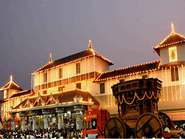 ಕಪ್ಪುಬಟ್ಟೆ ಧರಿಸಿ ಬರಬೇಡಿ: ಧರ್ಮಸ್ಥಳದ ಮಹತ್ವದ ಪ್ರಕಟಣೆ