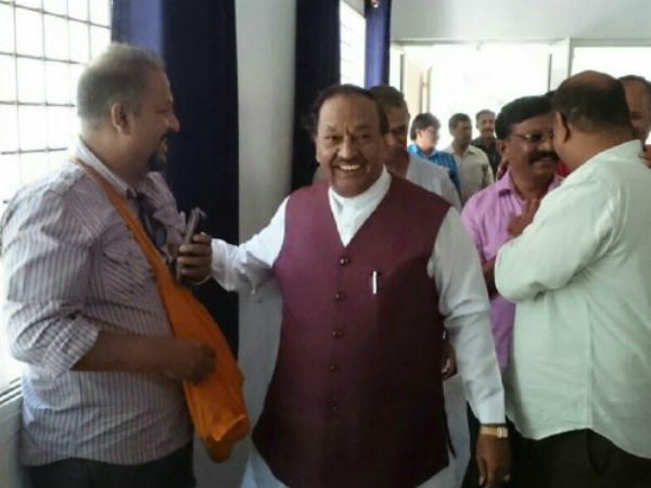 ರಾಮಲಿಂಗಾರೆಡ್ಡಿ, ಕೆ.ಜೆ. ಜಾರ್ಜ್ ಗಿಂತ ನಾಲಾಯಕ್ ಸಚಿವರಿಲ್ಲ