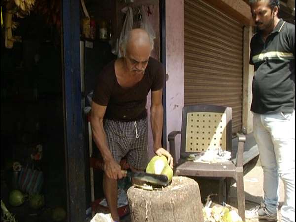 ಎಳನೀರು ನೆಚ್ಚಿಕೊಂಡ ಕಾಮತರು