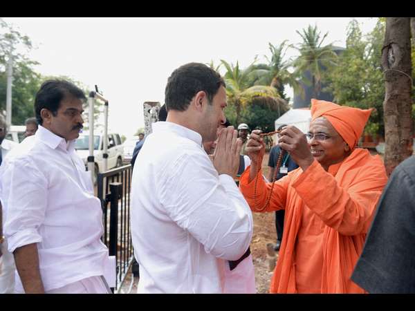 ಕುಟುಂಬಗಳಿಗೆ ಸಾಂತ್ವನ