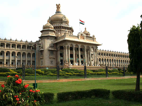 ಕನ್ನಡಪರ ಹೋರಾಟಗಾರರ ಬಳಿ ಮಾಹಿತಿ ಇದೆ