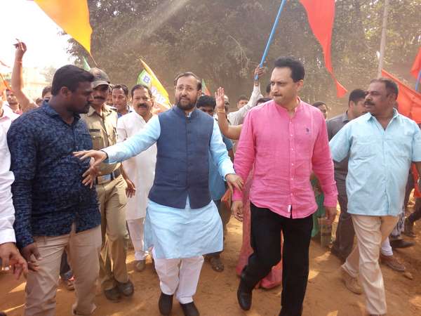 ಕಾಂಗ್ರೆಸ್, ಜೆಡಿಎಸ್ ನಲ್ಲಿ ಹಣ, ಕುಟುಂಬ, ಜಾತಿ, ಅಧಿಕಾರದ ರಾಜಕೀಯ