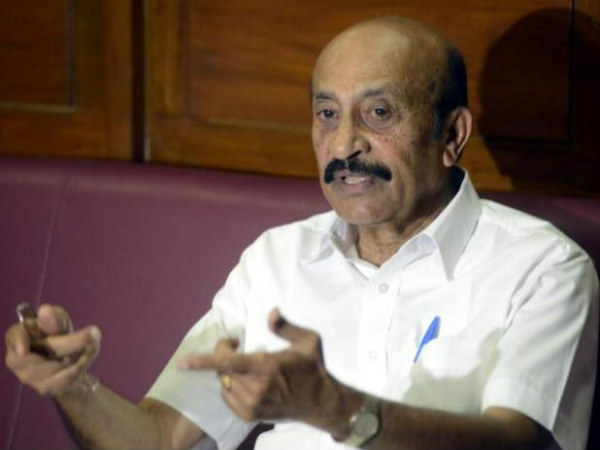 ಎಂ.ಸಿ.ನಾಣಯ್ಯರನ್ನು ತೆಕ್ಕೆಗೆ ತೆಗೆದುಕೊಂಡ ಕಾಂಗ್ರೆಸ್