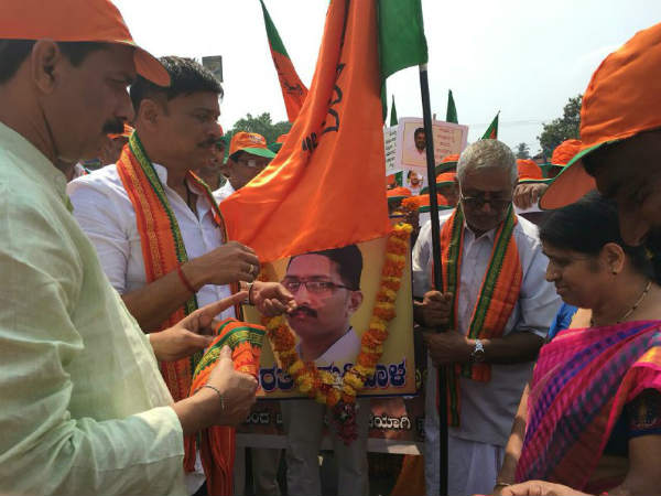 ಪ್ರಶಸ್ತಿ ವಾಪಾಸು ಕೊಡುವವರು ಎಲ್ಲಿ?