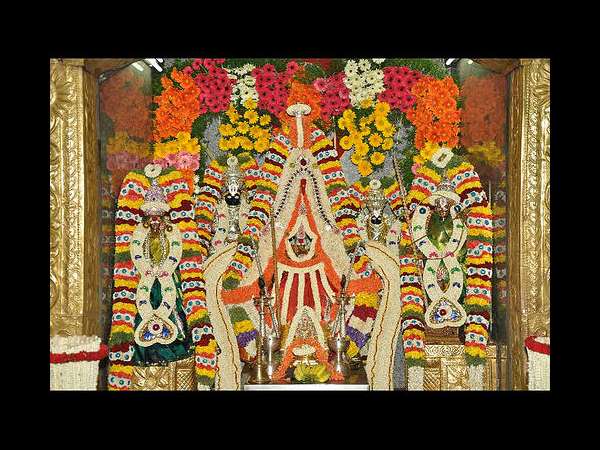 ವಸಂತೋತ್ಸವ ಮುಗಿಯುವರೆಗೆ ಕಂಕಣ