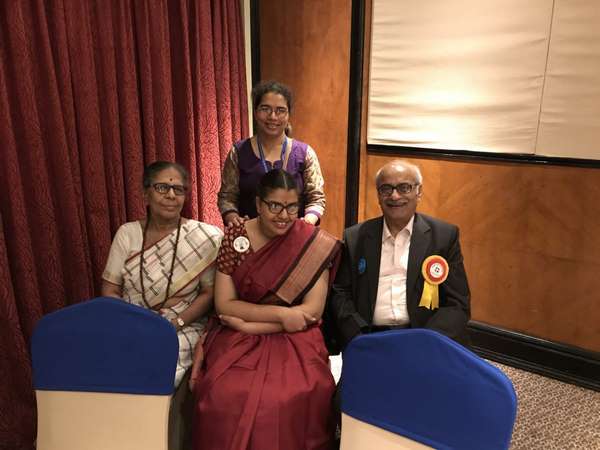 ಅಪ್ಪ-ಅಮ್ಮ ವೈದ್ಯರನ್ನು ಹುಡುಕುತ್ತಿದ್ದರು