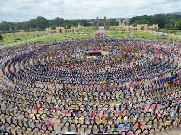 1 ಲಕ್ಷ ಆಸಕ್ತರಿಂದ ಯೋಗ ಪ್ರದರ್ಶನಕ್ಕೆ ತೀರ್ಮಾನ