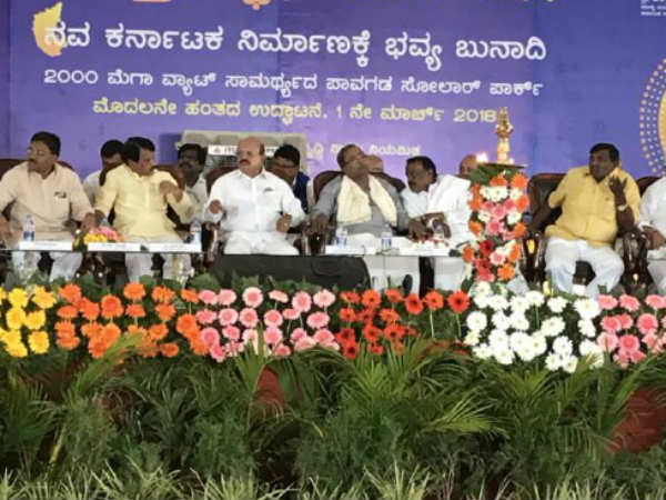 ಸಿದ್ದರಾಮಯ್ಯ ಪಕ್ಕದಲ್ಲಿ ಕೂತಿದ್ದ ವೆಂಕಟರಮಣಪ್ಪ