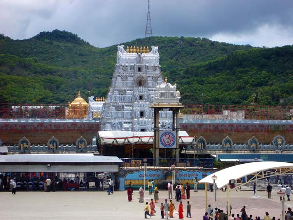 ಓಂಶಕ್ತಿ ದೇವಸ್ಥಾನದ ಪ್ರವಾಸ