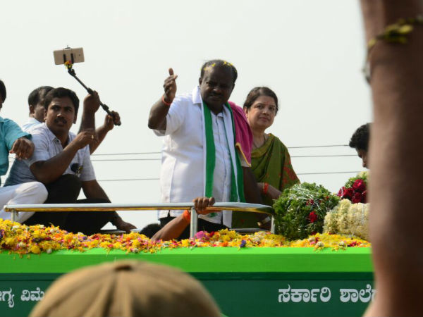 ಕಾರ್ಯಕರ್ತರು ಚುನಾವಣೆಯಲ್ಲಿ ತಕ್ಕ ಪಾಠ ಕಲಿಸಬೇಕು