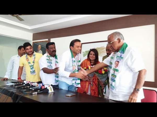 ಪೂಜಾ ಗಾಂಧಿ ಬಿಜೆಪಿ ಸೇರಲು ವಿರೋಧ