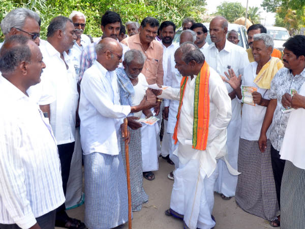 ಅನಕ್ಷರಸ್ಥರಿಗೆ ಫೋಟೋ ಕಾಣಿಸಲ್ಲ