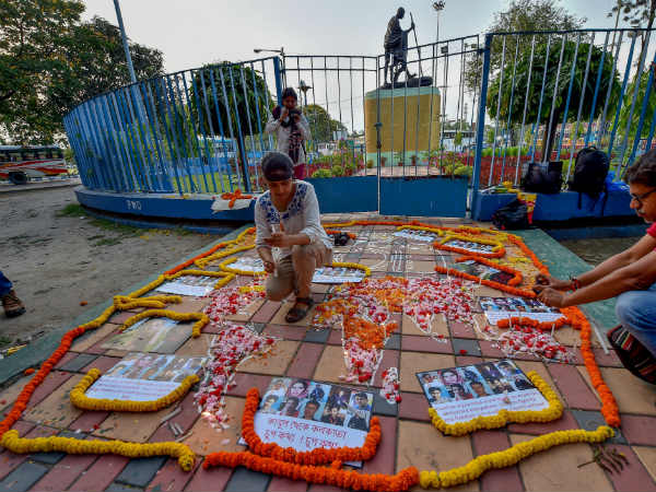 ಆತ್ಮಾಹುತಿ ಬಾಂಬ್ ದಾಳಿಯಲ್ಲಿ ಹತರಾದ ಮಾಧ್ಯಮದವರಿಗೆ ಶ್ರದ್ಧಾಂಜಲಿ