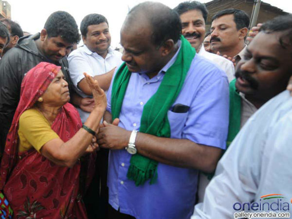 ನಮ್ಮದು ಲೋಕಲ್ ಪಾರ್ಟಿ. ಜನ ಹರಸುತ್ತಾರೆ