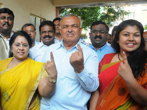 ರಾಮಲಿಂಗ ರೆಡ್ಡಿಯವರ ರಾಜಕೀಯ ಅನುಭವ