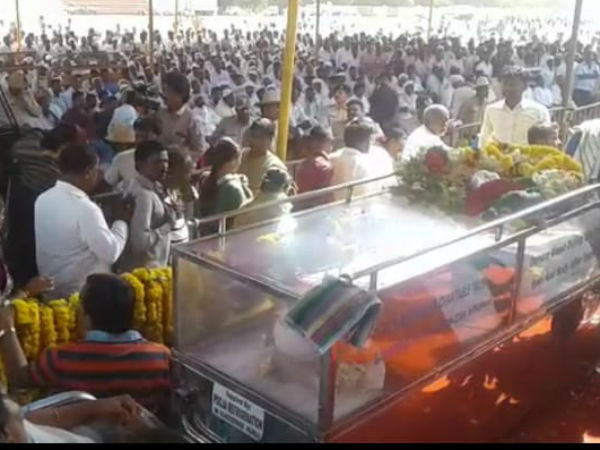 ಕಂಬನಿ ಮಿಡಿದ ಅಭಿಮಾನಿಗಳು