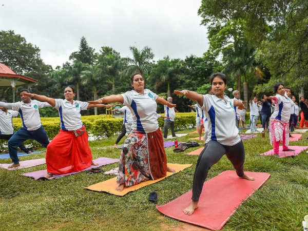 ಯೋಗ ದಿನಕ್ಕೆ ಆಸಕ್ತರ ಯೋಗಾ'ಭ್ಯಾಸ'