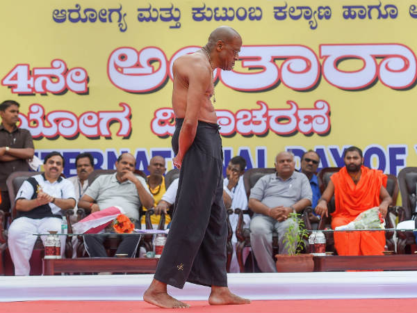 ಕಂಠೀರವ ಕ್ರೀಡಾಂಗಣದಲ್ಲಿ ಯೋಗ ದಿನ