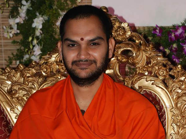 ಕುಮಾರಸ್ವಾಮಿ ಪಾಲಿಗೆ ಕಾಂಗರೂ ಅಂತಾದ ನಂಜಾವಧೂತ ಸ್ವಾಮೀಜಿ