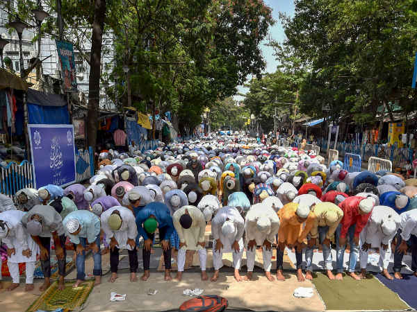 ರಂಜಾನ್ ಹಬ್ಬಕ್ಕೆ ವಸ್ತುಗಳ ಖರೀದಿ ಭರಾಟೆ